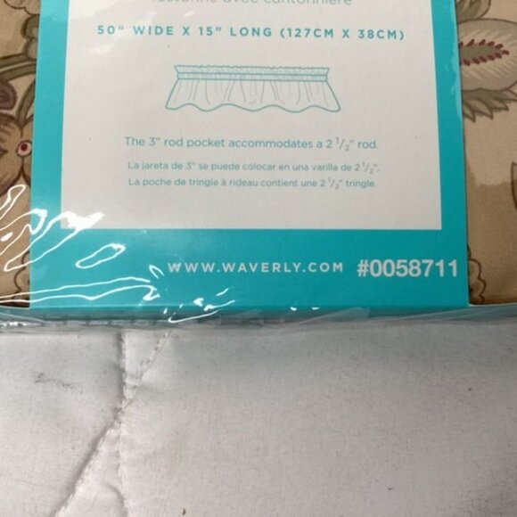 Waverly Imperial Dress Antique Scalloped Valance 50" x 15" - Picture 2 of 5